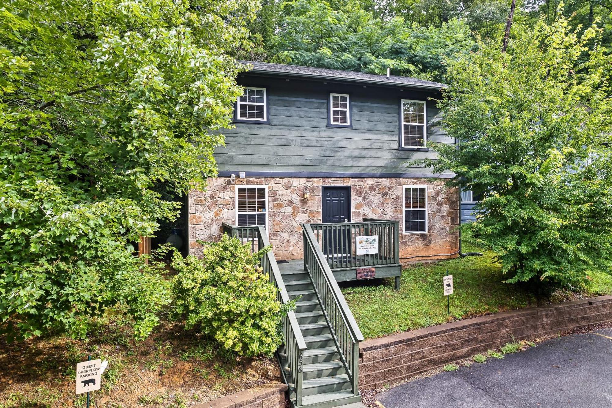 Mama Bear'S Moonshine Ridge Villa แกตลิงเบิร์ก ภายนอก รูปภาพ