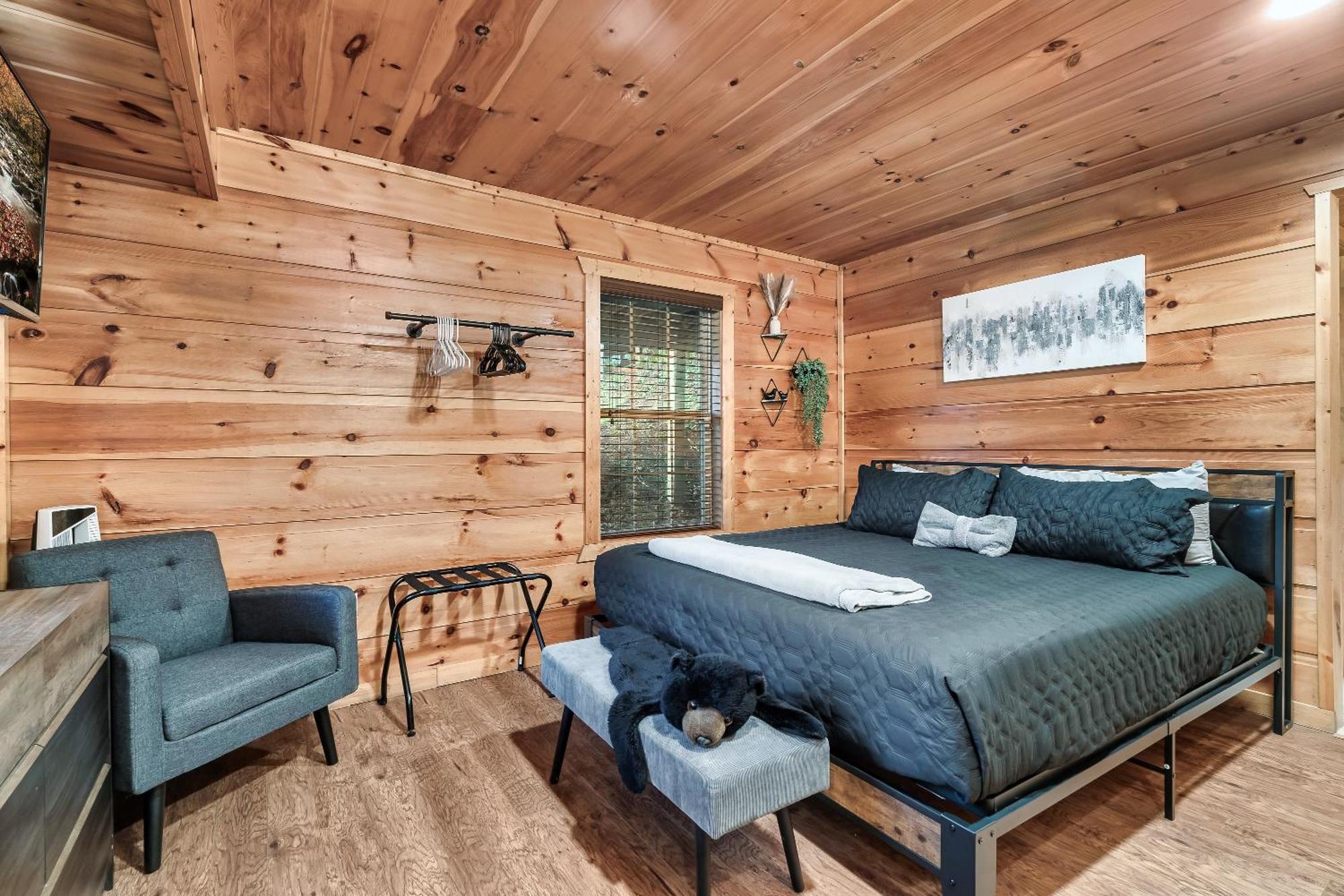 Mama Bear'S Moonshine Ridge Villa แกตลิงเบิร์ก ภายนอก รูปภาพ