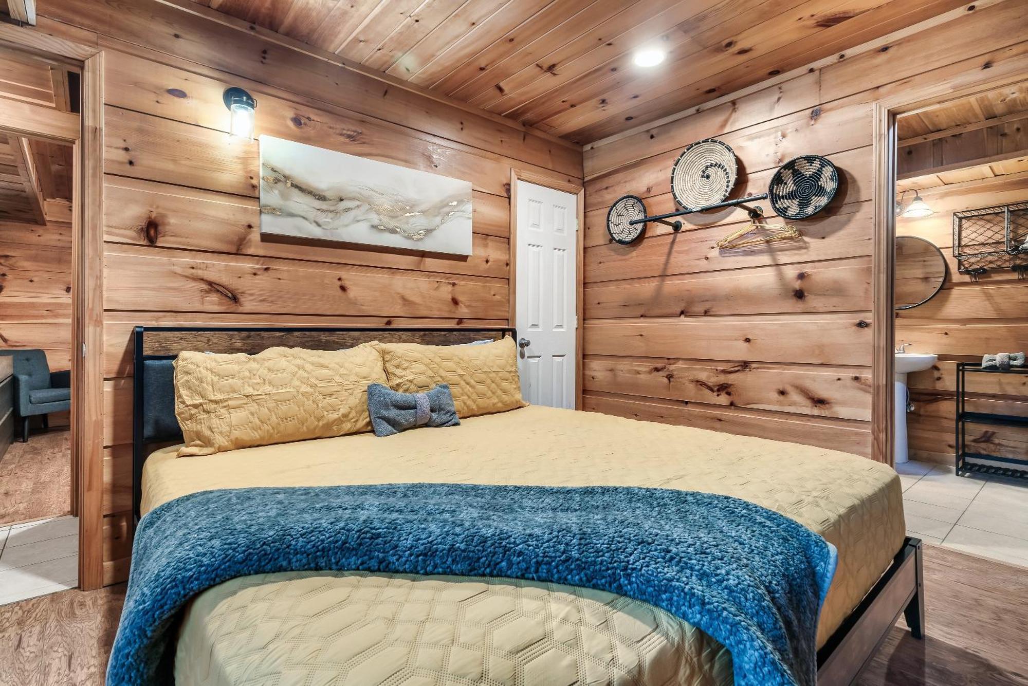 Mama Bear'S Moonshine Ridge Villa แกตลิงเบิร์ก ภายนอก รูปภาพ