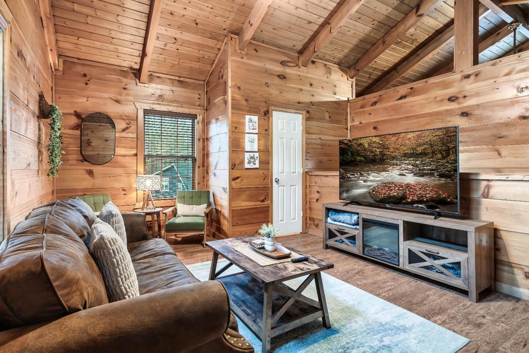 Mama Bear'S Moonshine Ridge Villa แกตลิงเบิร์ก ภายนอก รูปภาพ