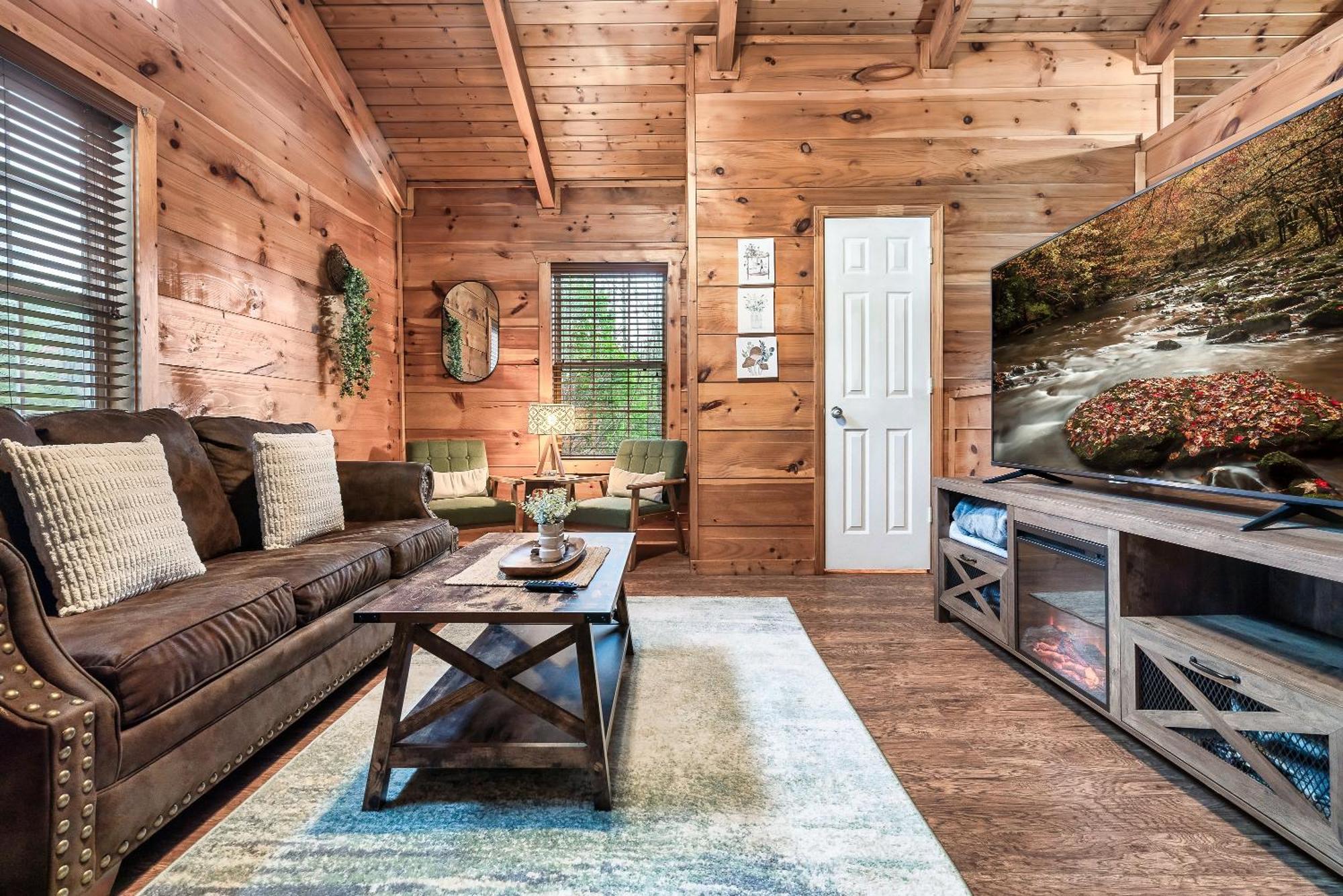 Mama Bear'S Moonshine Ridge Villa แกตลิงเบิร์ก ภายนอก รูปภาพ