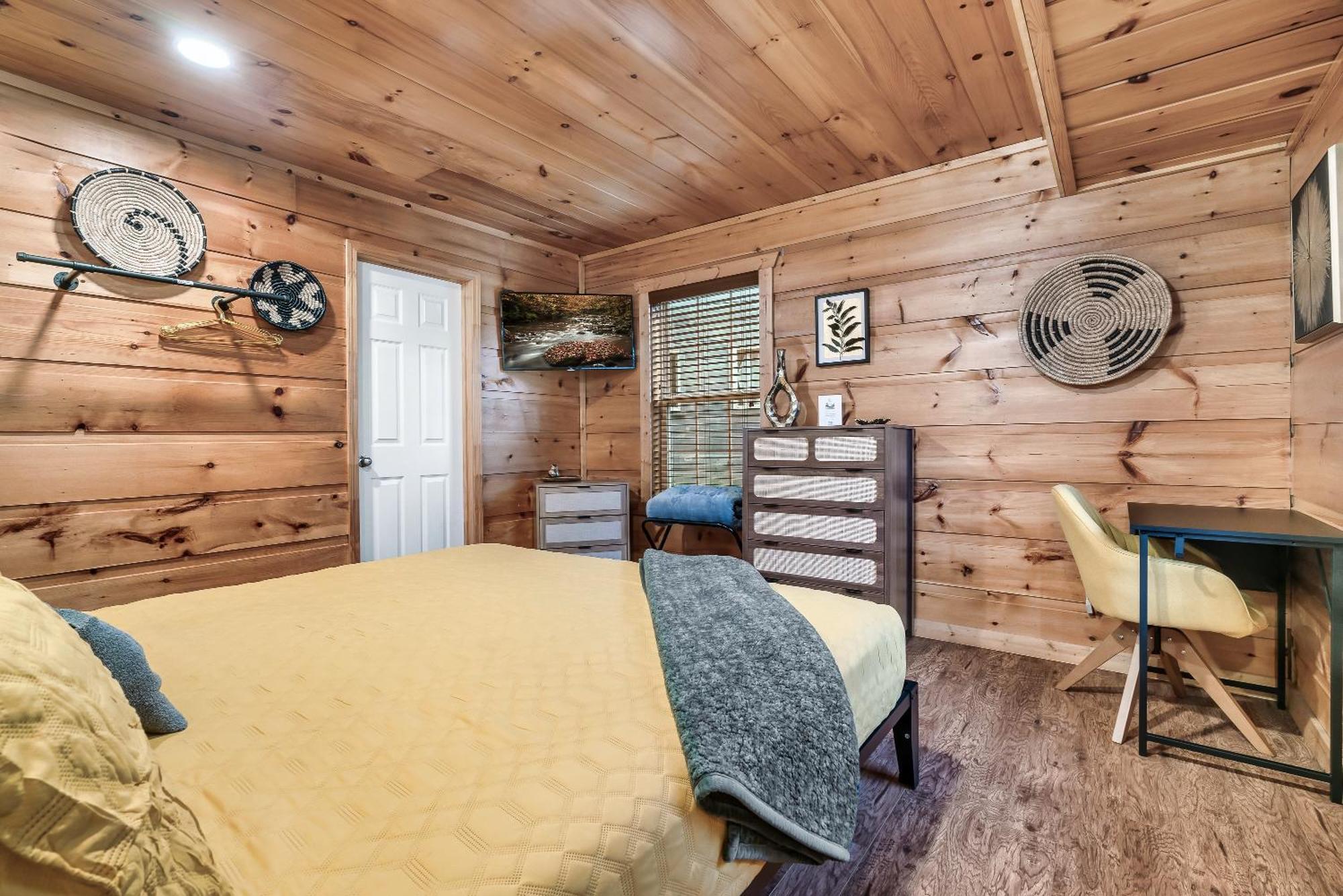 Mama Bear'S Moonshine Ridge Villa แกตลิงเบิร์ก ภายนอก รูปภาพ