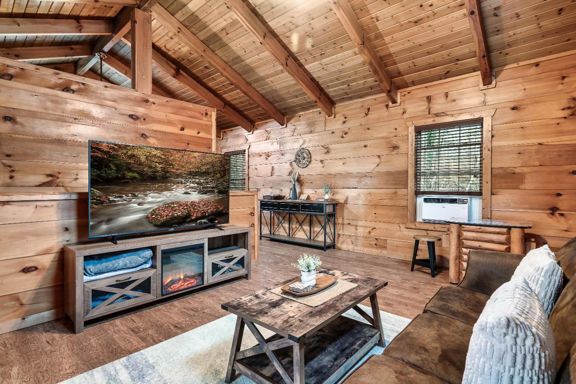 Mama Bear'S Moonshine Ridge Villa แกตลิงเบิร์ก ภายนอก รูปภาพ