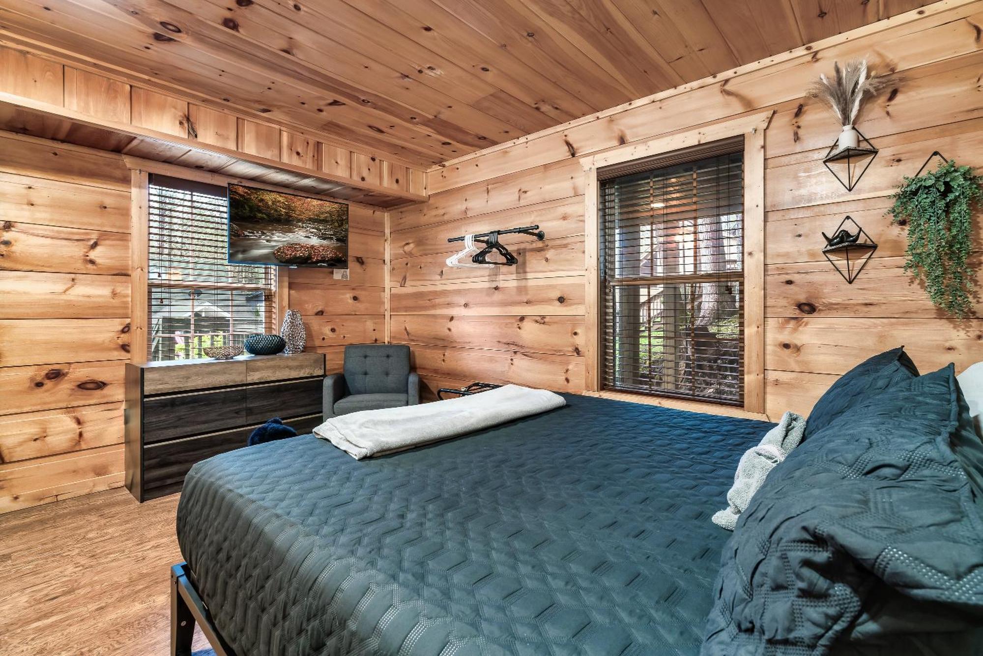 Mama Bear'S Moonshine Ridge Villa แกตลิงเบิร์ก ภายนอก รูปภาพ
